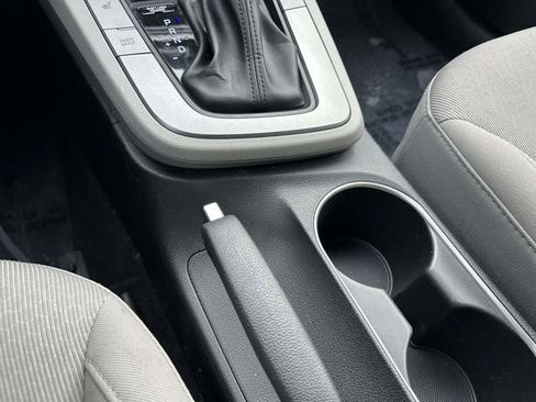 Used 2018 Hyundai Elantra Value Edition image 19