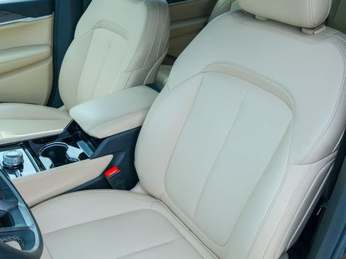 Used 2023 Jeep Grand Cherokee L Limited AWD/4WD image 14