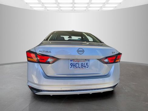 Used 2024 Nissan Altima 2.5 SV FWD image 6