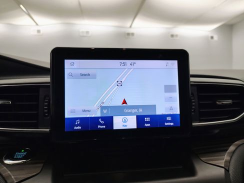 Used 2020 Ford Explorer Limited w/ Class III Trailer Tow Package AWD/4WD image 3