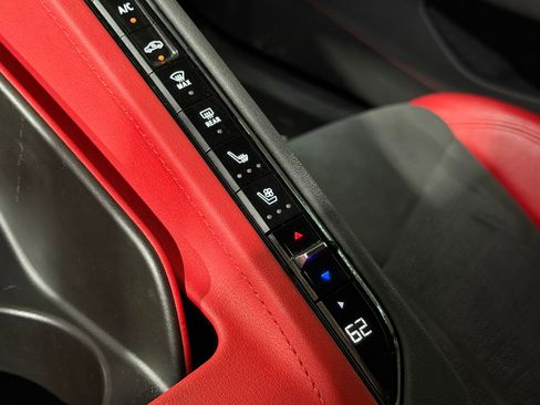 Used 2021 Chevrolet Corvette Stingray Preferred Cpe w/ Z51 Performance Package RWD image 39