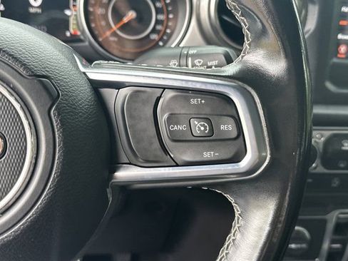 Used 2020 Jeep Gladiator Overland w/ Safety Group AWD/4WD image 29