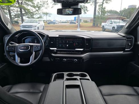 Used 2025 GMC Sierra 1500 SLT image 12