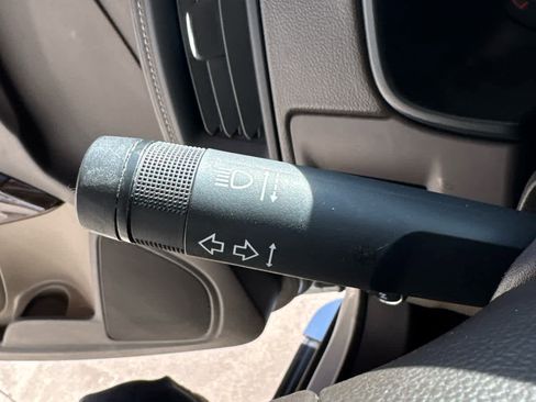 Used 2016 GMC Canyon SLT image 18