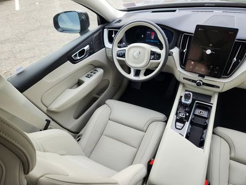 New 2026 Volvo XC60 B5 Ultra w/ Climate Package image 10