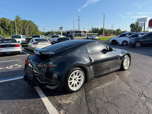 Used 2020 Nissan 370Z Coupe RWD image 6