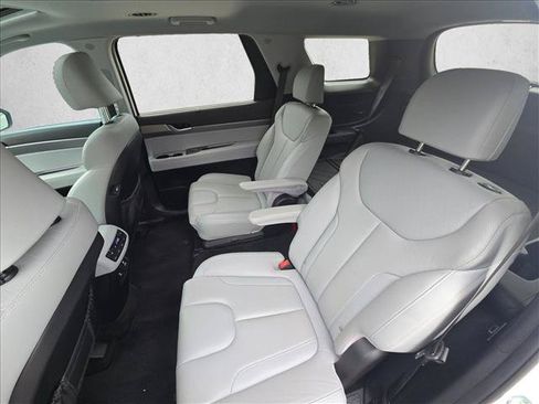 Used 2022 Hyundai Palisade SEL w/ Premium Package FWD image 20