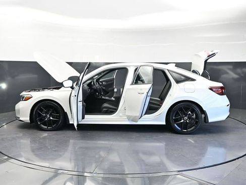 Used 2025 Honda Civic Sport image 40