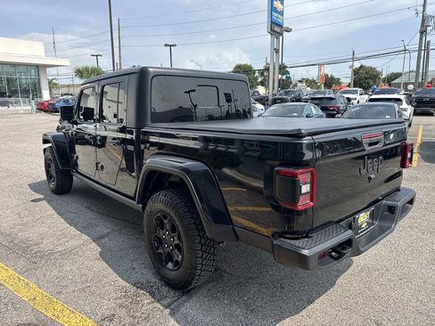 Used 2023 Jeep Gladiator Sport AWD/4WD image 6