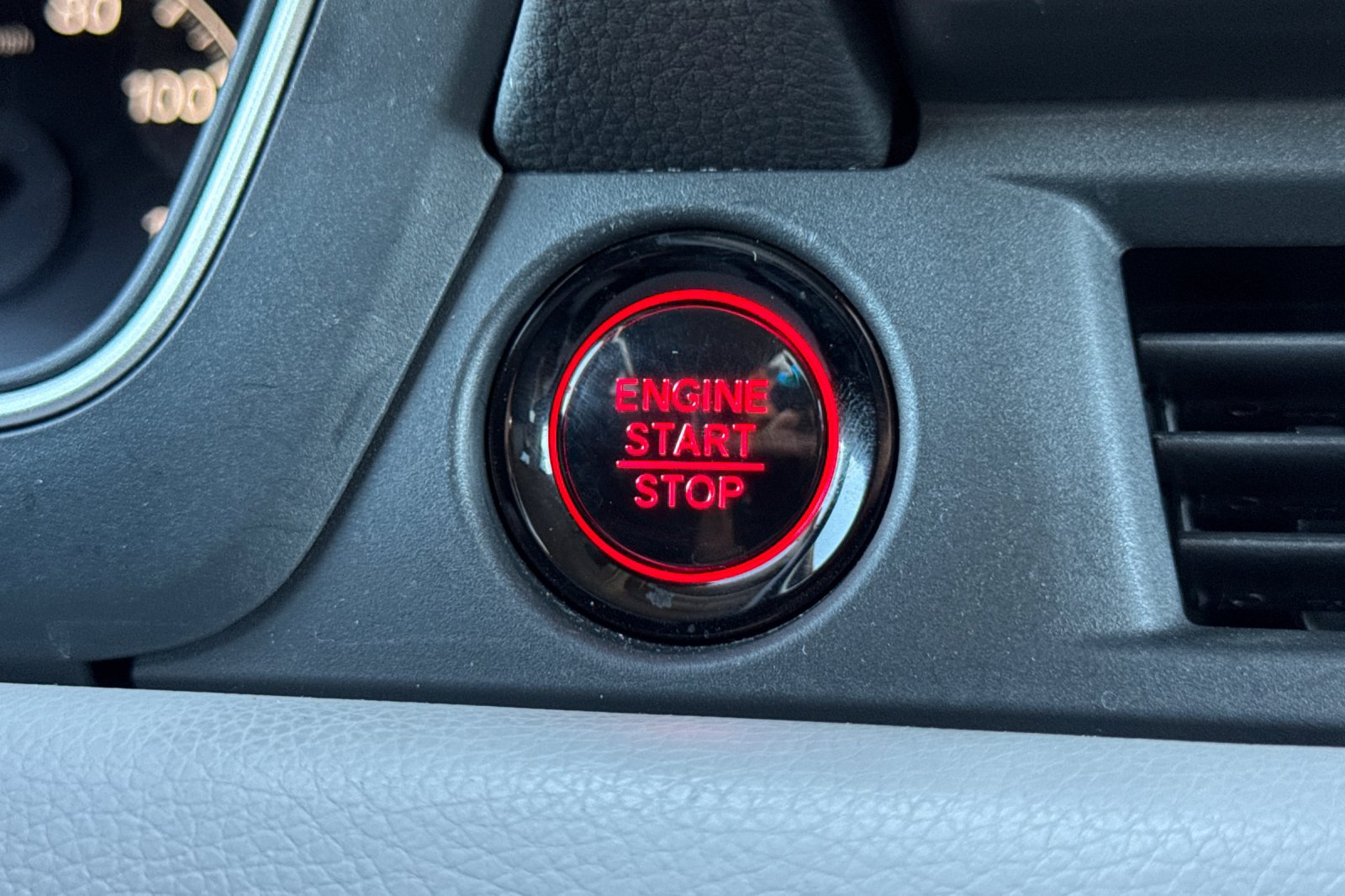 Certified 2024 Honda Pilot EX-L image 23
