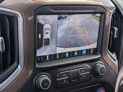 Used 2021 Chevrolet Silverado 1500 High Country w/ Technology Package AWD/4WD image 25