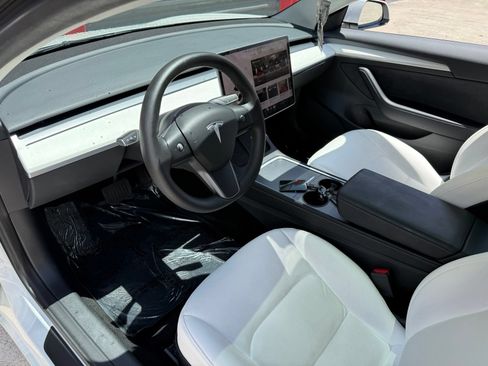 Used 2022 Tesla Model 3 Standard Range RWD image 13