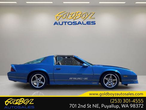 Used 1987 Chevrolet Camaro Z28 RWD image 3