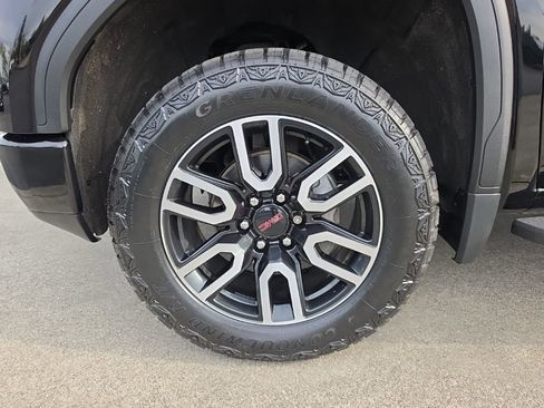 Used 2022 GMC Sierra 1500 AT4 w/ AT4 Preferred Package image 39