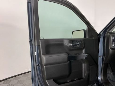 Used 2020 GMC Sierra 1500 Elevation w/ Elevation Convenience Package AWD/4WD image 11