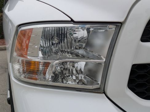 Used 2018 RAM 1500 Express image 10