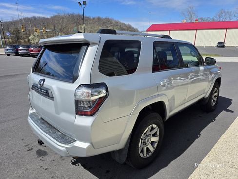 Used 2016 Toyota 4Runner Trail image 5