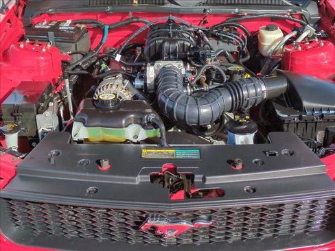 Used 2007 Ford Mustang Deluxe image 23