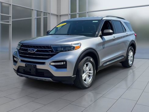 Used 2021 Ford Explorer XLT w/ Equipment Group 202A AWD/4WD image 1