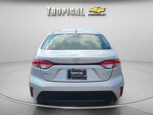 Used 2024 Toyota Corolla LE FWD image 4