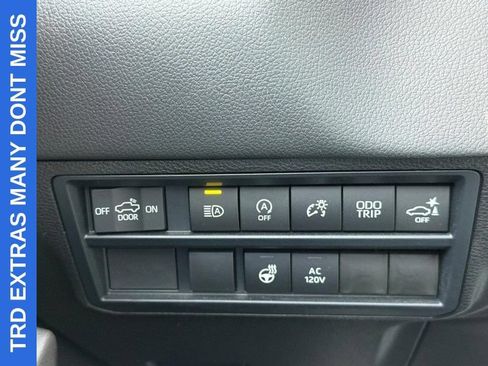 Used 2025 Toyota Tundra Limited w/ TRD Off-Road Package AWD/4WD image 29