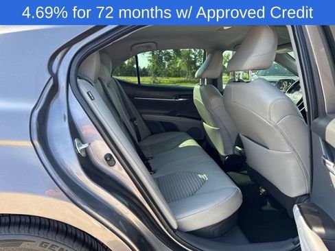 Used 2022 Toyota Camry SE image 13