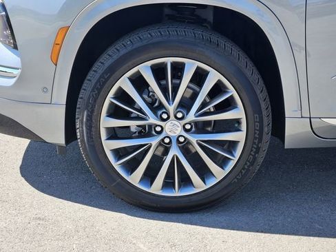 New 2026 Buick Enclave Avenir w/ Super Cruise Package FWD image 8