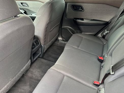 Used 2023 Nissan Rogue S image 12