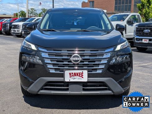 Used 2024 Nissan Rogue SV AWD/4WD image 9