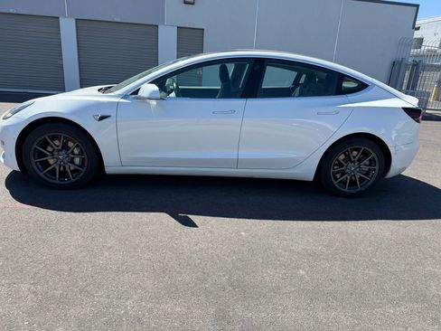 Used 2018 Tesla Model 3 Long Range RWD image 3