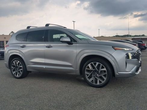 Used 2023 Hyundai Santa Fe Calligraphy FWD image 2