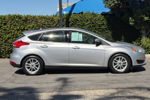 Used 2016 Ford Focus SE FWD image 3