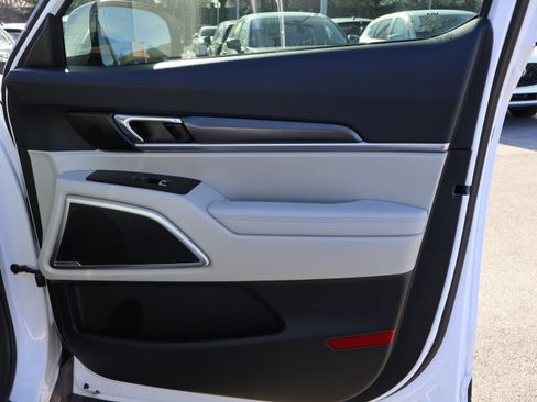 Used 2024 Kia Telluride S w/ S Sunroof Package image 10