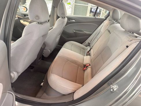 Used 2017 Chevrolet Cruze LT FWD image 16