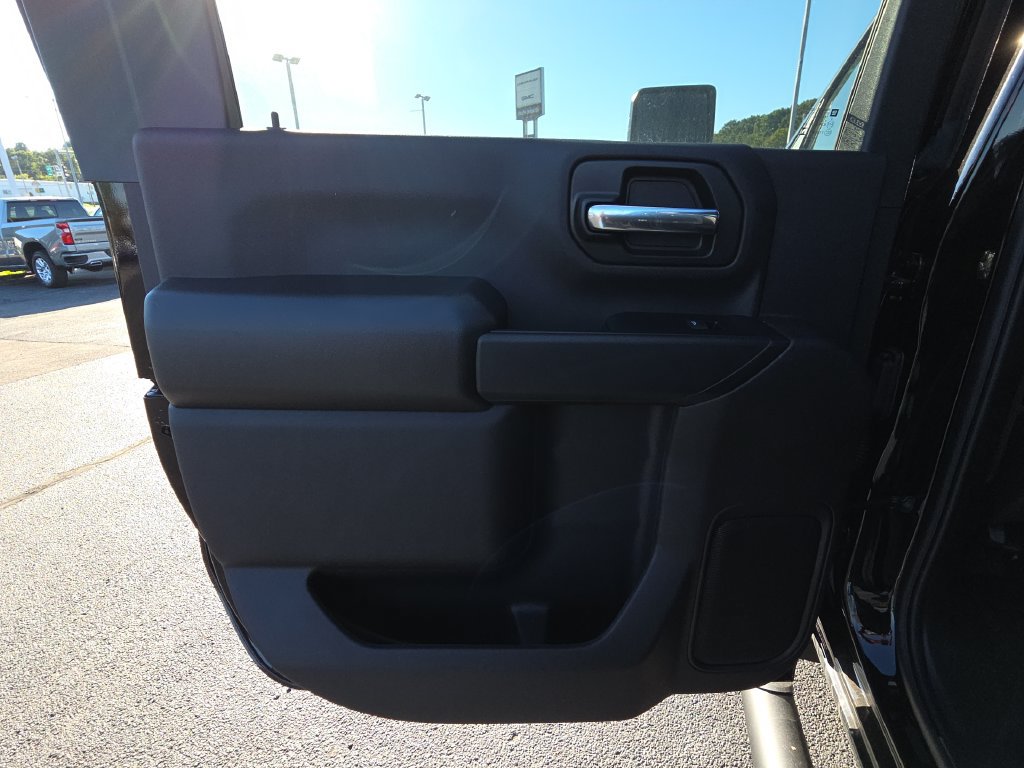 New 2026 Chevrolet Silverado 2500 Custom w/ Custom Value Package AWD/4WD image 26