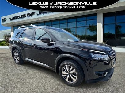 Used 2022 Nissan Pathfinder SL