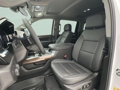 Used 2024 Chevrolet Silverado 1500 RST w/ Convenience Package II AWD/4WD image 15