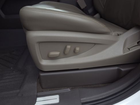 Used 2018 Chevrolet Silverado 1500 LTZ Z71 w/ LTZ Plus Package image 12