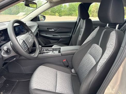 New 2026 Nissan Sentra SV w/ Floor Mat Package FWD image 9