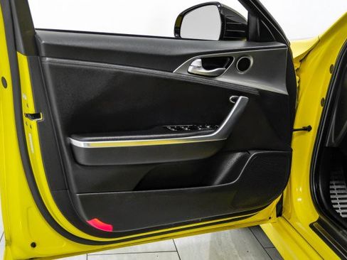 Used 2018 Kia Stinger GT image 41