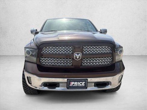 Used 2015 RAM 1500 Laramie w/ Convenience Group AWD/4WD image 9