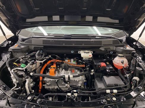 Used 2025 Chevrolet Equinox EV LT w/ Convenience Package image 12