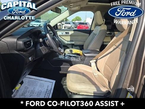 Used 2021 Ford Explorer Limited w/ Equipment Group 301A RWD image 9