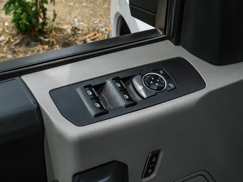 Used 2021 Ford F250 XL w/ STX Appearance Package AWD/4WD image 38