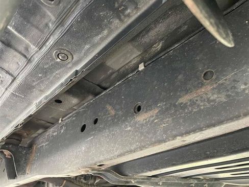 Used 2018 Nissan Titan SV w/ SV Convenience Package image 34