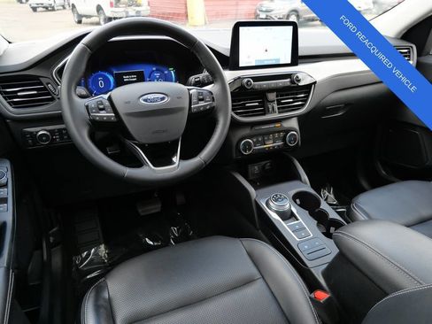 Used 2022 Ford Escape SEL w/ Technology Package FWD image 3