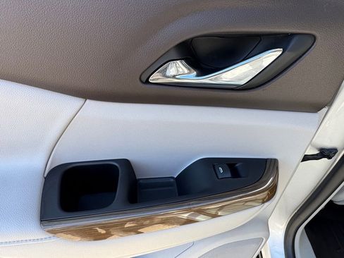 Used 2020 GMC Acadia SLE w/ Driver Convenience Package image 40