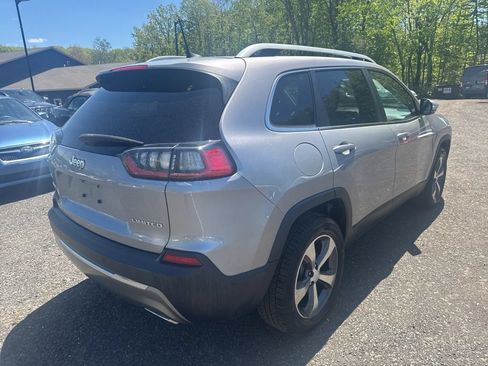 Used 2019 Jeep Cherokee Limited AWD/4WD image 7