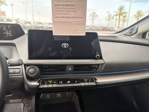 Used 2025 Toyota Prius Limited w/ Limited Premium Package FWD image 19