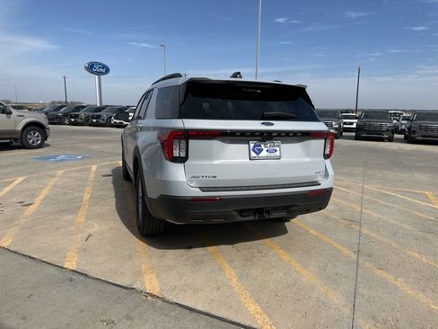 New 2026 Ford Explorer Active AWD/4WD image 6